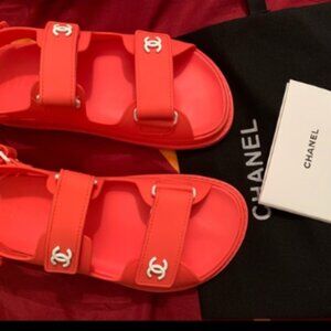 oral Chanel Dad Sandals